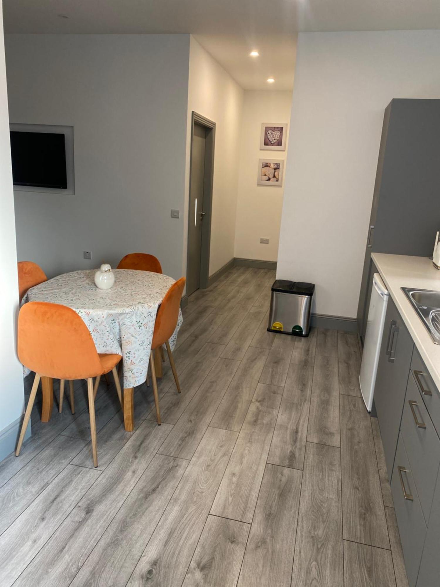 Hill Top View Apartment Лехинч Екстериор снимка